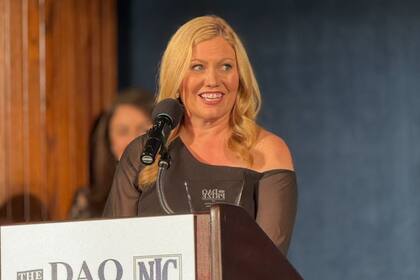 Susan Crabtree defiende el contenido de Fool’s Gold, asegurando que las afirmaciones están respaldadas por más de mil citas verificables y fuentes abiertas