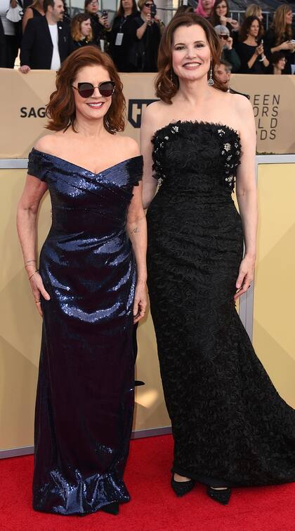Susan Sarandon y Geena Davis, dos divas en azul y negro