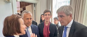 Once gobernadores y un encuentro a puertas cerradas con inversores extranjeros