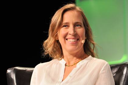 Susan Wojcicki, CEO de YouTube entre 2014 y 2018; Brin se casó con su hermana en 2007, le fue infiel y se divorciaron en 2015. Google había empezado sus operaciones en el garaje de la casa de Susan