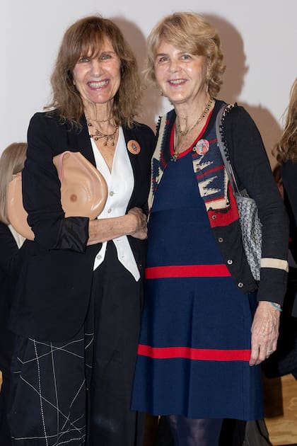Susana Dumas y la presidenta de la Asociación Amigos del Centro Cultural Recoleta, Magdalena Cordero.