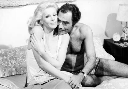Susana Giménez y Juan Carlos Calabró rodando en el set en 1979