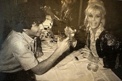 Susana Giménez y Ricardo Darín, fotografiados en Edelweiss, en los 80