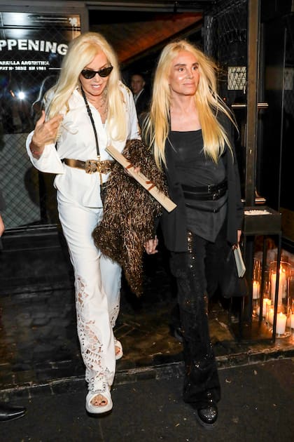 Susana sale de Happening a las dos de la mañana junto a su hija, Mecha Sarrabayrouse