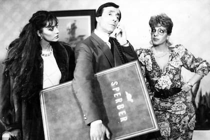 Susana Traverso, Silvia Peyrou y Tristán en Las minas de Salomón Rey, de 1986