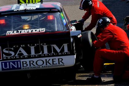 Sustituir las gomas del lado derecho será mandatorio en la carrera final, de este domingo.