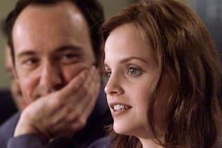 Mena Suvari recordó un episodio que vivió con Kevin Spacey en Belleza americana: “Fue raro e inusual”