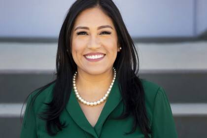 Suzette Martinez Valladares, senadora estatal, lidera el Caucus Legislativo Hispano en California