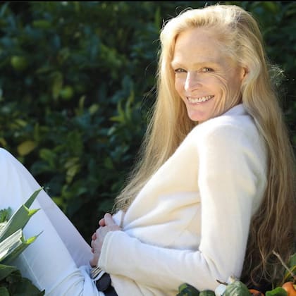 Suzy Amis comenzó su carrera en la industria como modelo y luego se volcó a la actuación