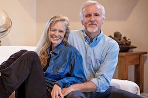 Actuó en Titanic, película en la que enamoró a James Cameron y, desde entonces, decidió compartir su vida con él