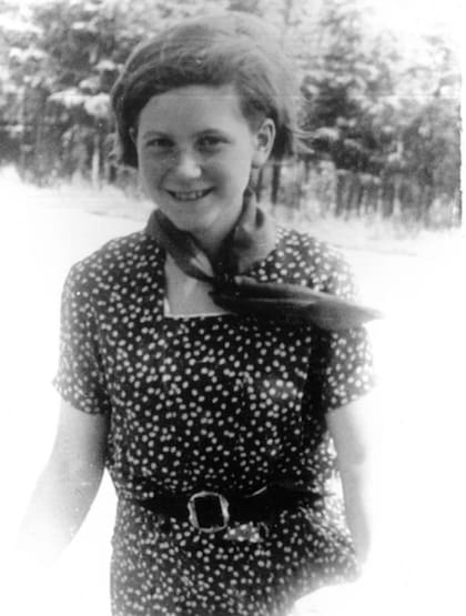 Svetlana nació el 26 de febrero de 1926, era la menor de los hijos de Stalin