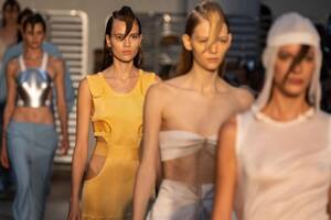 Svitlana Bevza quiso mostrar el dolor de la guerra en su colección de moda