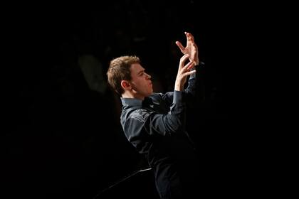 Sylvain Gasançon dirigirá a la Filarmónica de Buenos Aires en el Festival Argerich