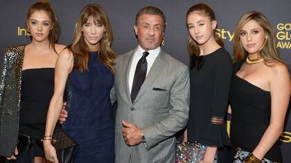 Sylvester Stallone junto a su mujer y sus hijas