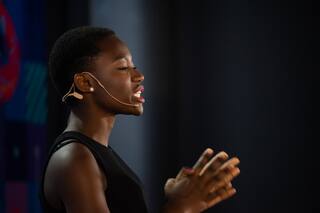 Sylvie Furaha, 21: “Tenemos distintos colores de piel, pero el mismo de sangre”