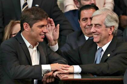 Tabaré Vázquez y el gobernador Axel Kicillof