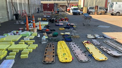 Tablas de rescate, una motosierra, inmovilizadores y tres vehículos se secuestraron