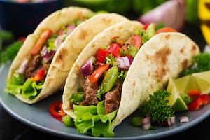 Tacos mexicanos con relleno de carne