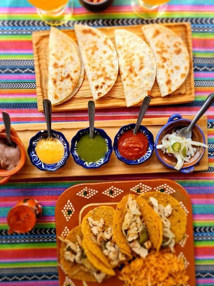 Tacos y burritos son los dos platos más pedidos en Copal.
