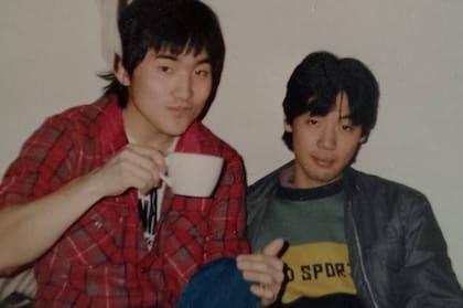 Takeshi se instaló en Belgrano, en la tintorería de la persona que le hizo la garantía para alquilar.