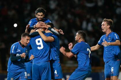 Talleres festejó ante Santamarina