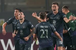 Empató en Lima y por primera vez se clasificó a los octavos de final de la Copa Libertadores