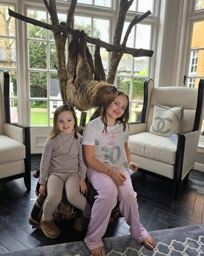 Tamara Ecclestone mostró cómo sus hijas quedaron encantados con el regalo
