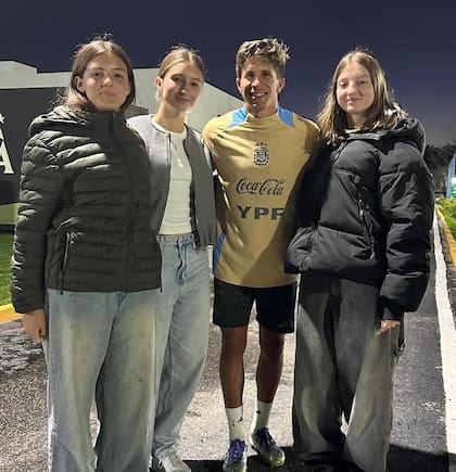 También conocieron a Giuliano Simeone (Foto: Instagram @fabiancuberooficial)