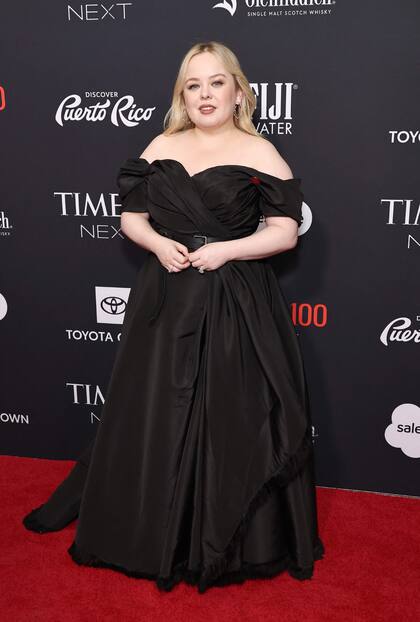 También estuvo presente en la gala, que se llevó a cabo en la ciudad de Nueva York, la actriz irlandesa Nicola Coughlan, protagonista de Bridgerton, que se lució con un vestido de alta costura de Dior