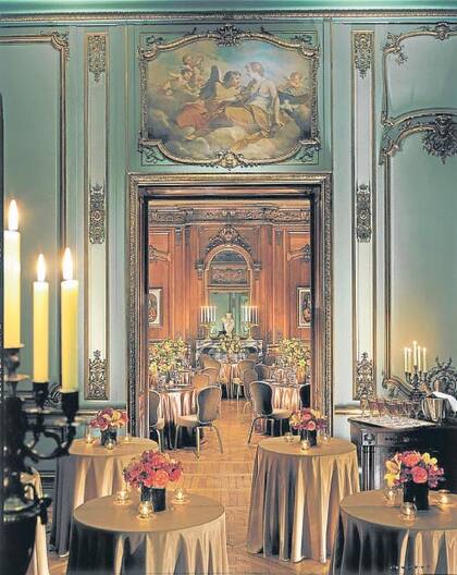 También forma parte del
hotel La Mansión Alzaga Unzué con siete suites. Con un estilo sobrio y elegante característico de la arquitectura de principios de siglo