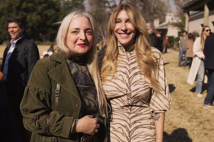 También posó para su álbum privado con la artista Nicola Costantino.