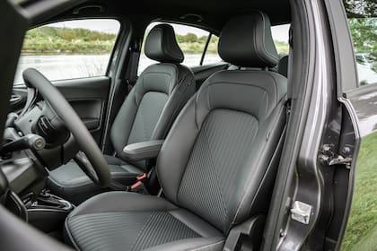 También registró cambios en su tapizado, que varía según la versión