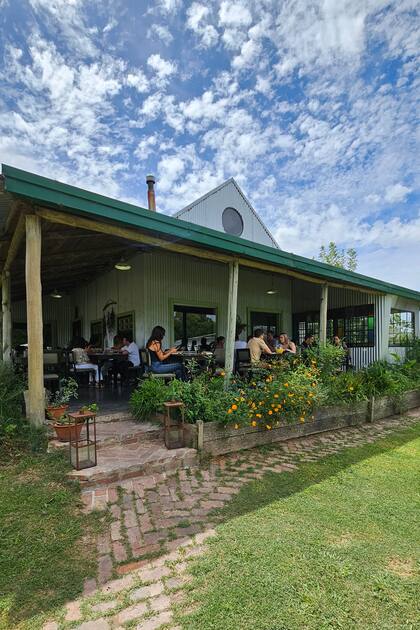 También se puede comer en la galería de la casa.