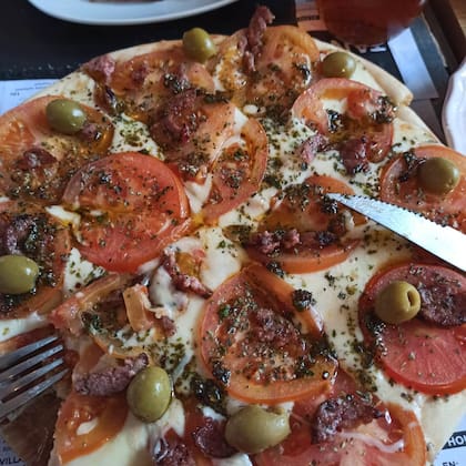 Tan-Go Pizza & Grill fue elegida como la tercera mejor pizza argentina de Espala