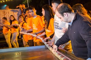 Elaboraron el salame más largo del mundo y tras el furor revelaron el secreto tal éxito