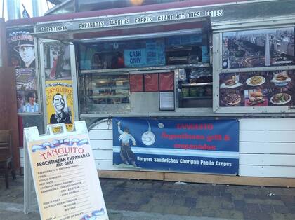 Tanguito, estacionado en el Fisherman’s Wharf de San Francisco, sirve comida argentina