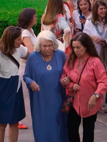 Tanto Cahen D'Anvers como Mihanovich cursaron sus estudios secundarios en el mismo colegio de la zona de Olivos