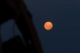 Cómo es la Superluna de nieve y por qué lleva ese nombre