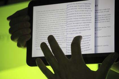 Tanto en celulares como en tabletas, las aplicaciones como Kobo o Stanza permiten convertir al dispositivo en un lector de libros electrónicos