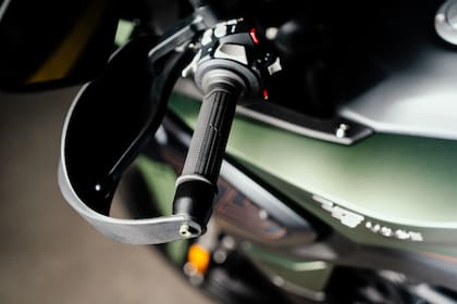 Tanto los puños como el asiento son calefaccionados