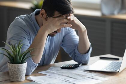 Tanto los seguros de vida comunes como aquellos que combinan con ahorro permiten ser deducidos de la base imponible del impuesto a las ganancias.