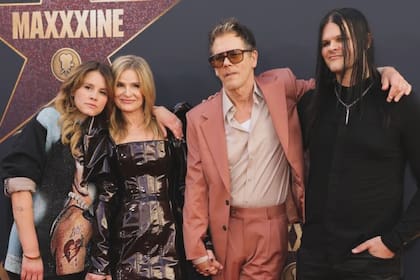 Tanto Sosie como Trevor siguieron los pasos de sus padres; mientras ella se decidió por la actuación y el canto, él se convirtió en compositor