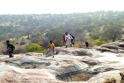 Dowling cuenta que llegó hasta África por los animales, pero que enseguida se enamoró de su gente