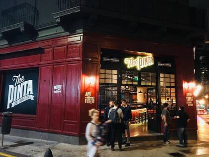 Tapas, cervezas y afines solo pueden complementarse con unas buenas papas