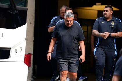 Tapia con colaboradores en la Copa América