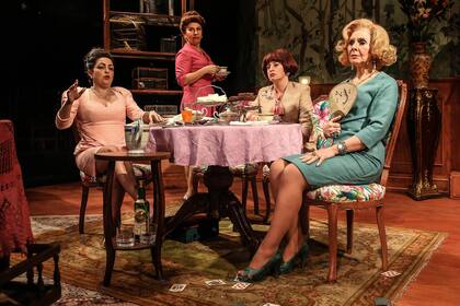 Tarascones, con Paola Barrientos, Eugenia Guerty, Alejandra Flechner, Susana Pampín en el Metropolitan