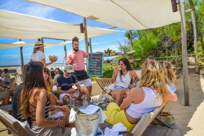 Tarde de playa en La Huella en José Ignacio, Punta del Este