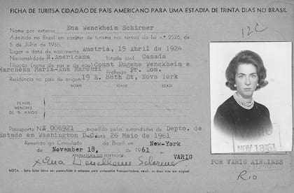 Tarjeta de migraciones en Brasil de la condesa Ena Wenckheim, año 1961