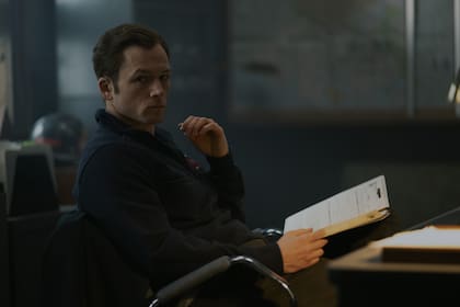 Taron Egerton vuelve a trabajar bajo las órdenes de Dennis Lehane tras la exitosa colaboración en la miniserie Black Bird (2022).