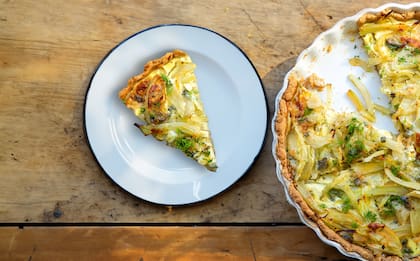 Tarta de hinojo, ricota y verdeo